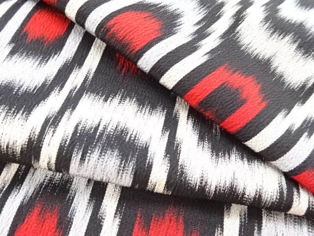  大正ロマン　抽象模様織り出しお召単衣着物